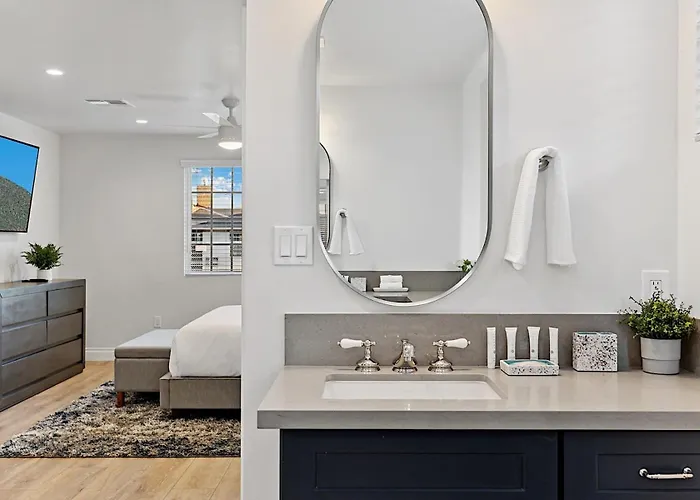 Uptown Max And Relax Holiday home Phoenix